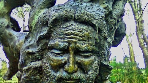 Sculpture of Jerry Garcia at McMenamin's Edgefield St. Patrick's Day