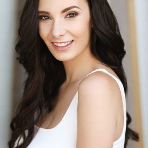 Haley Victoria Hunt: Actor and voice actor in… - Stage 32